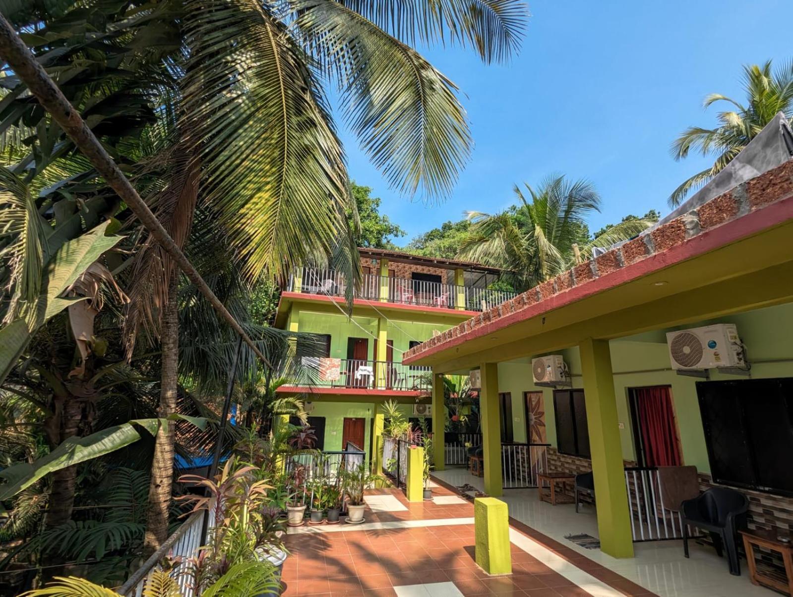 Luciano Guest House Arambol Bagian luar foto