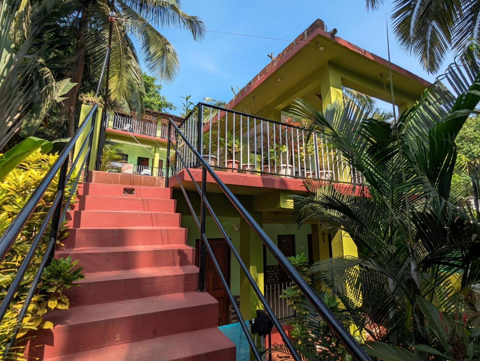 Luciano Guest House Arambol Bagian luar foto