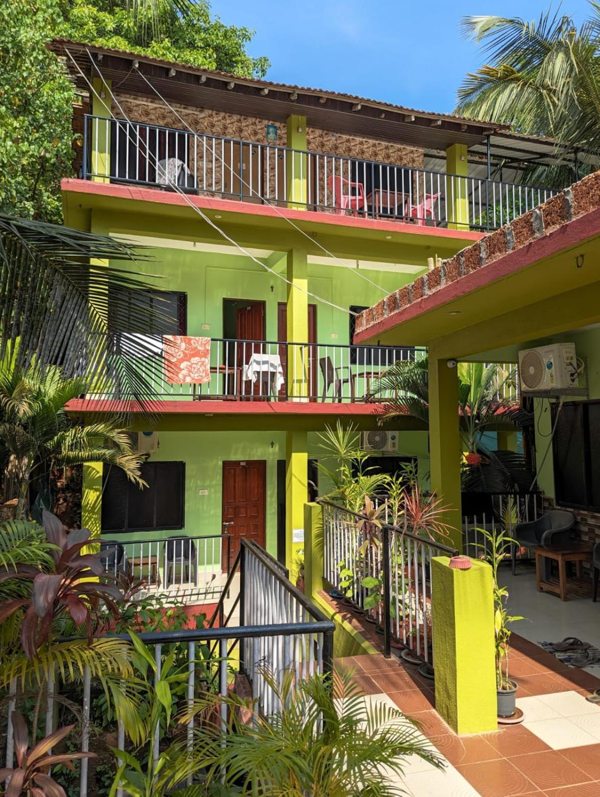 Luciano Guest House Arambol Bagian luar foto